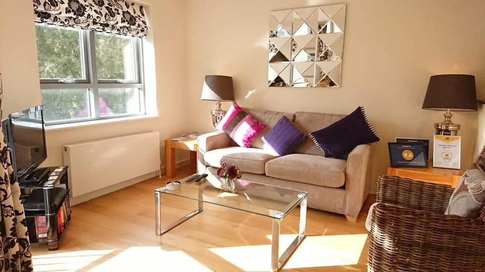 Summer, Living room