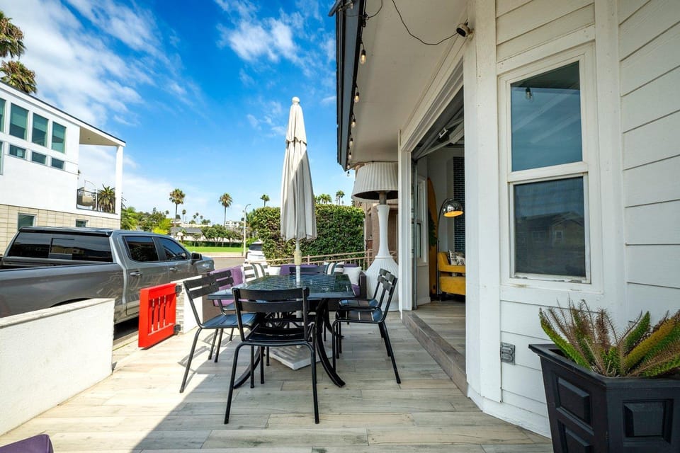 Giant Newport Duplex - Surf, Sand, Playground, Parking House in Balboa Peninsula
