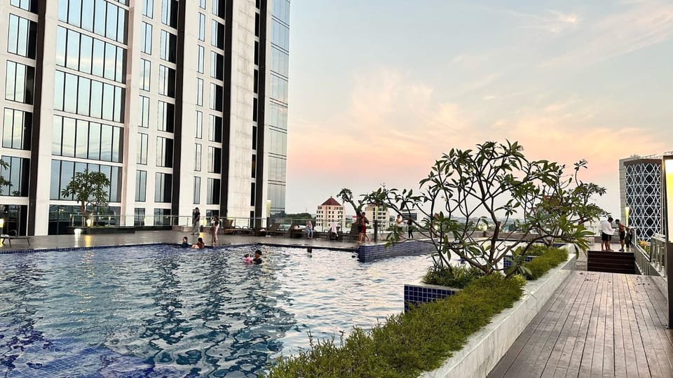 Pool view, Swimming pool