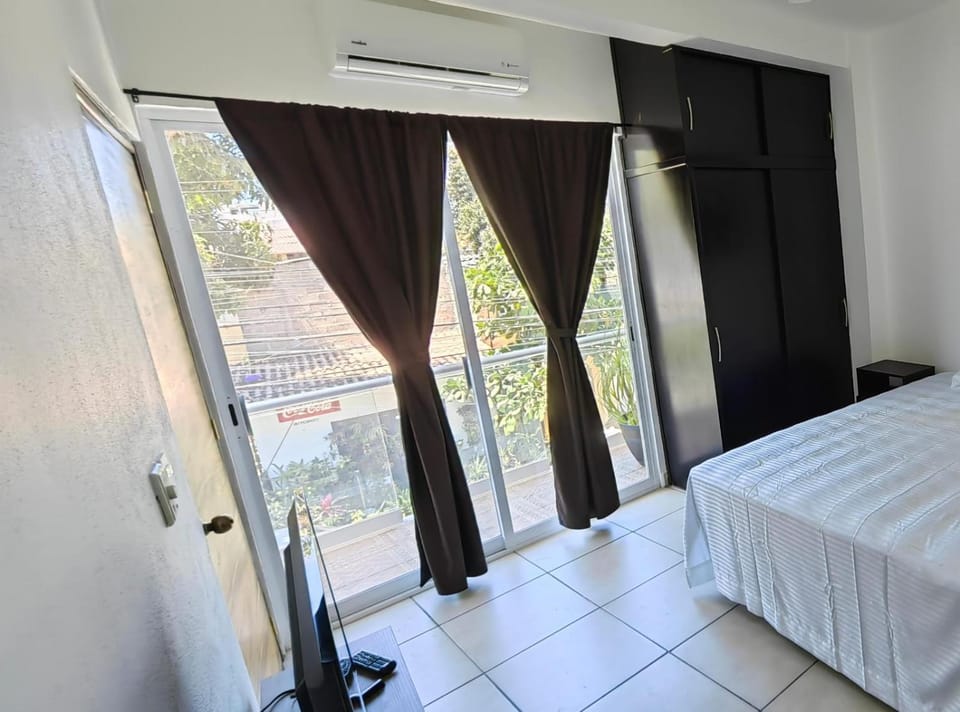 Bed, Photo of the whole room, Bedroom, air conditioner