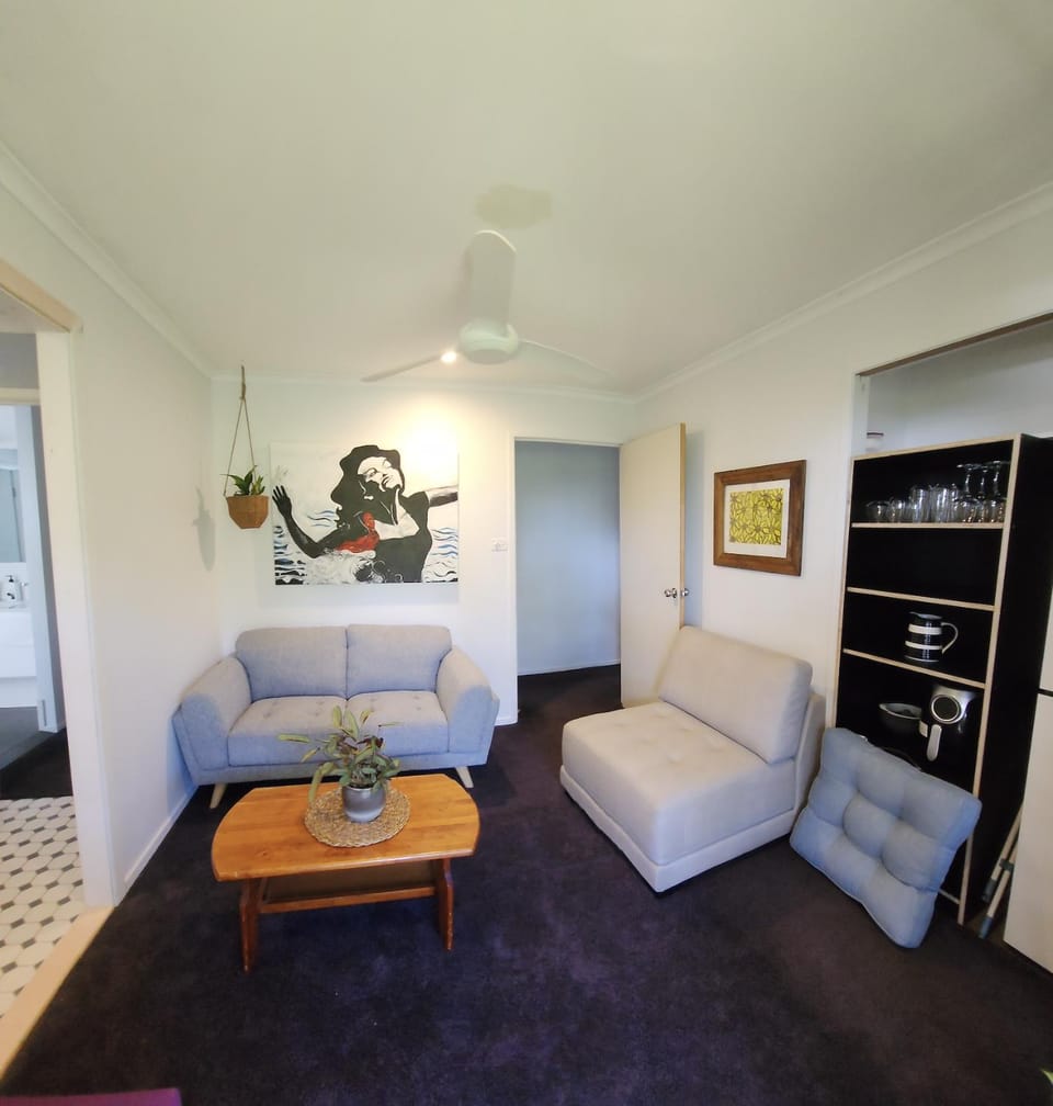 Communal lounge/ TV room, Living room, Seating area