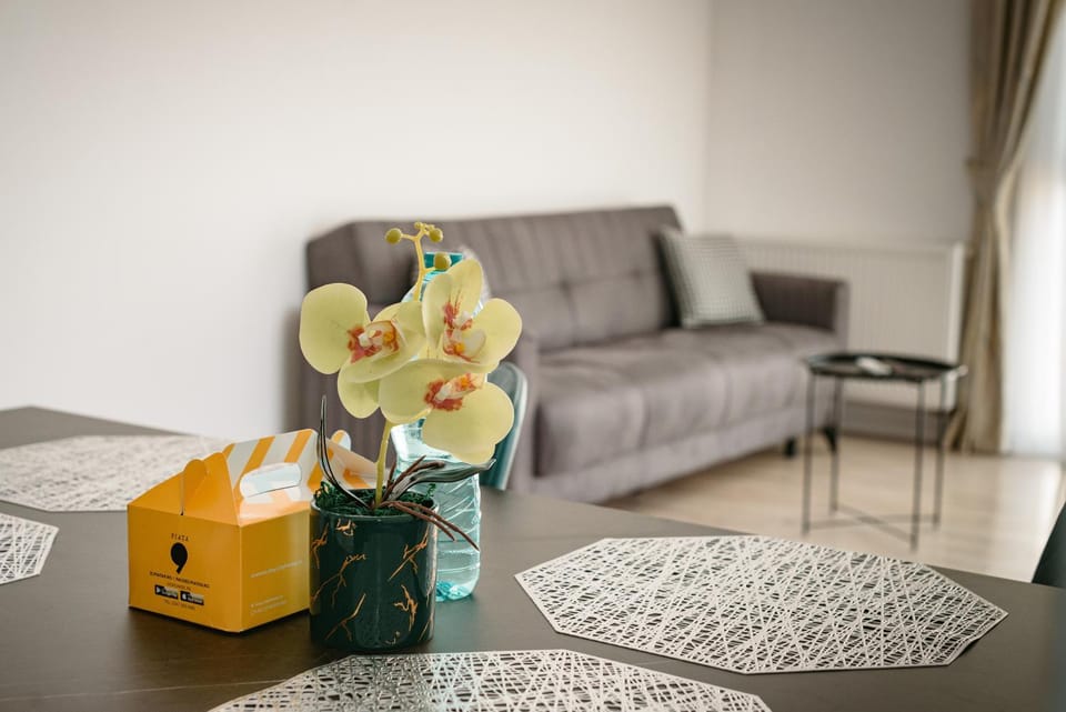 Living room, Decorative detail