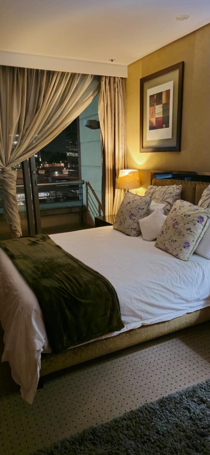 Executive suite penthouse - Sandton City Apartment in Sandton