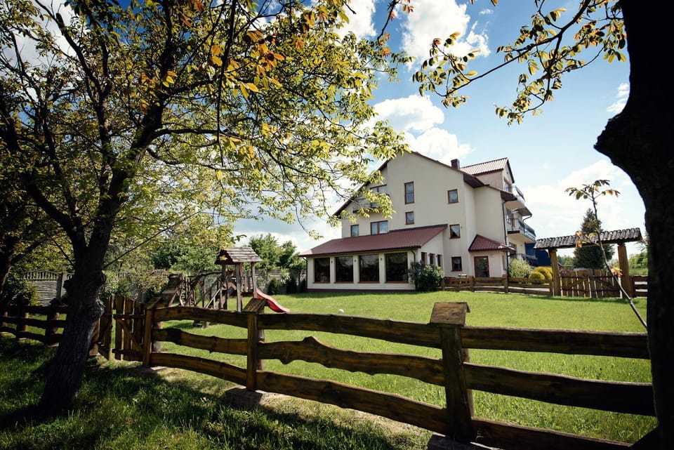 Property building, Natural landscape, Garden