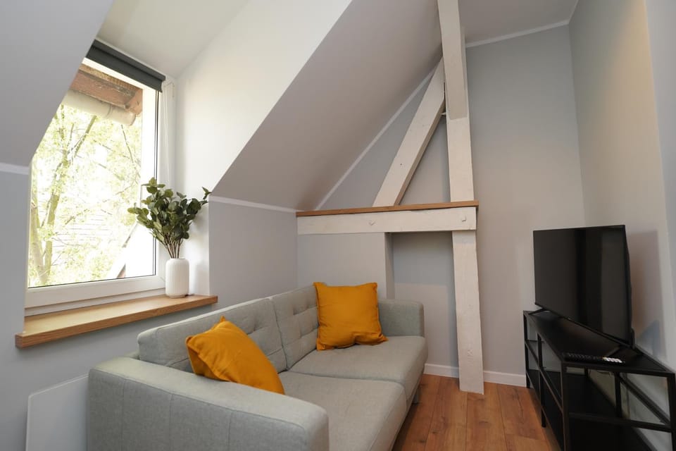 MDRENT Apartament Oliwski Dworek Apartment in Gdansk