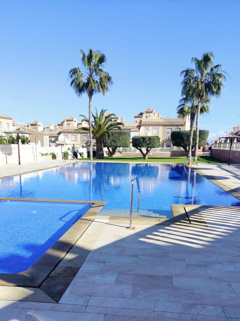 Casa para 8 personas y piscina abierta todo el año House in Alacantí