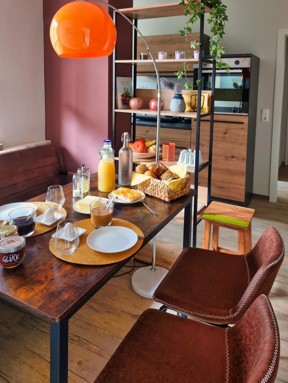 Dining area, Continental breakfast