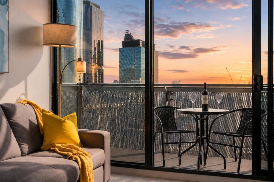Breathtaking Views at Spacious Apartment in Melbourne CBD with Gym Apartment in Melbourne