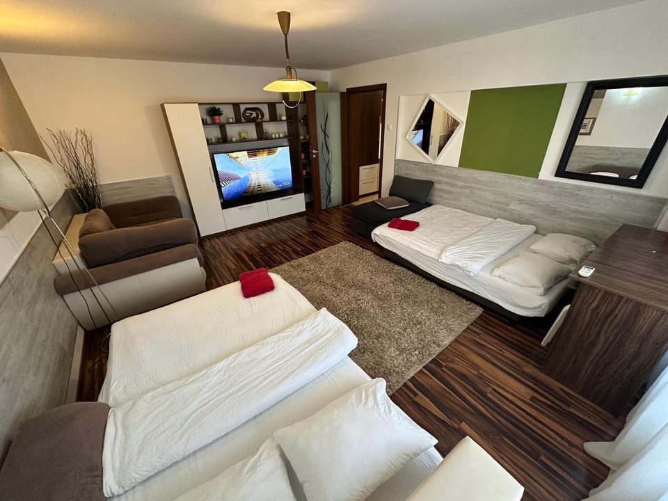 NEW Green Apartment 64 with private parking Apartment in Bucharest