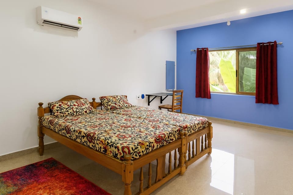 Bedroom, air conditioner