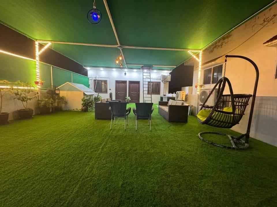Elegant Penthouse Rooms Gulistan E Joher Blk 14 Vacation rental in Karachi