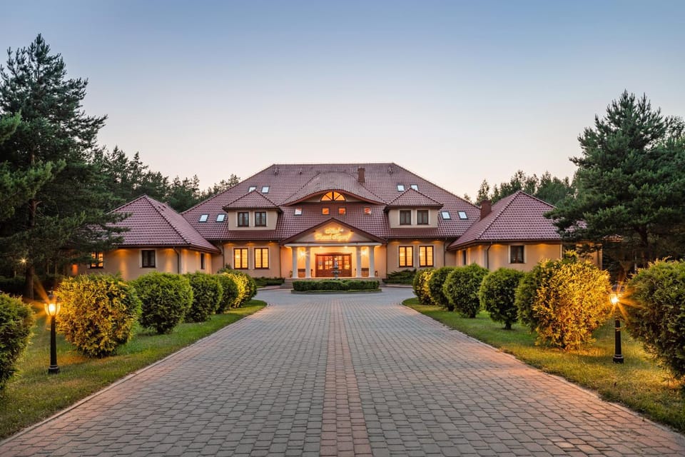 Facade/entrance, Natural landscape