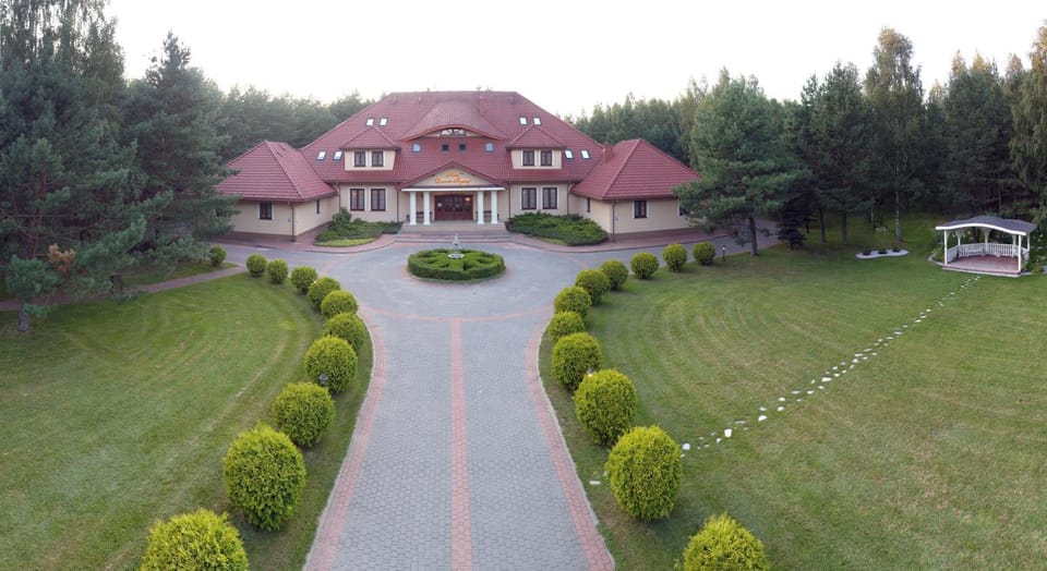 Property building, Off site, Day, Summer, Garden, Garden view