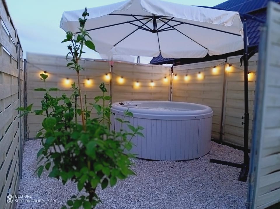 Natural landscape, Hot Tub