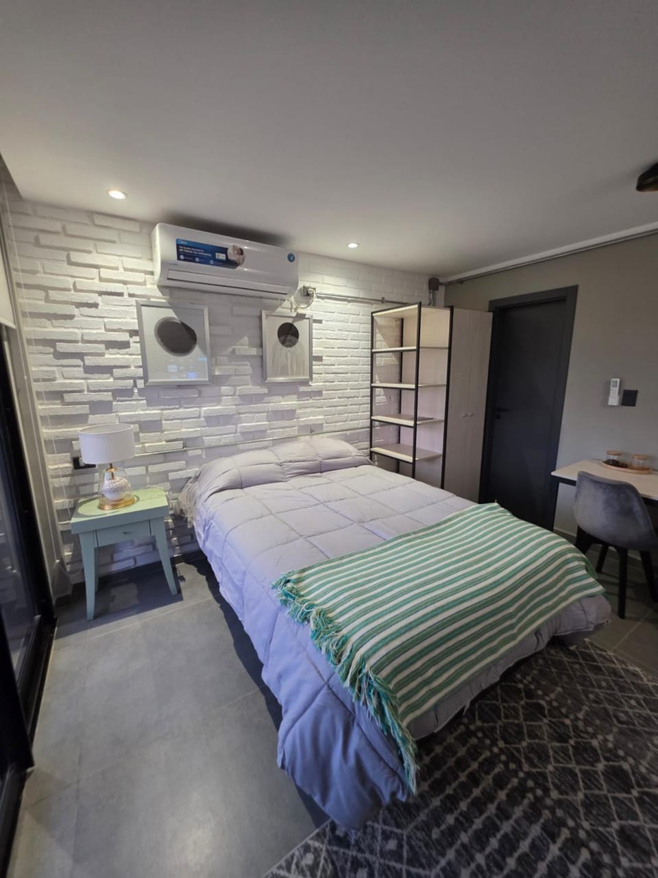 Photo of the whole room, Bedroom