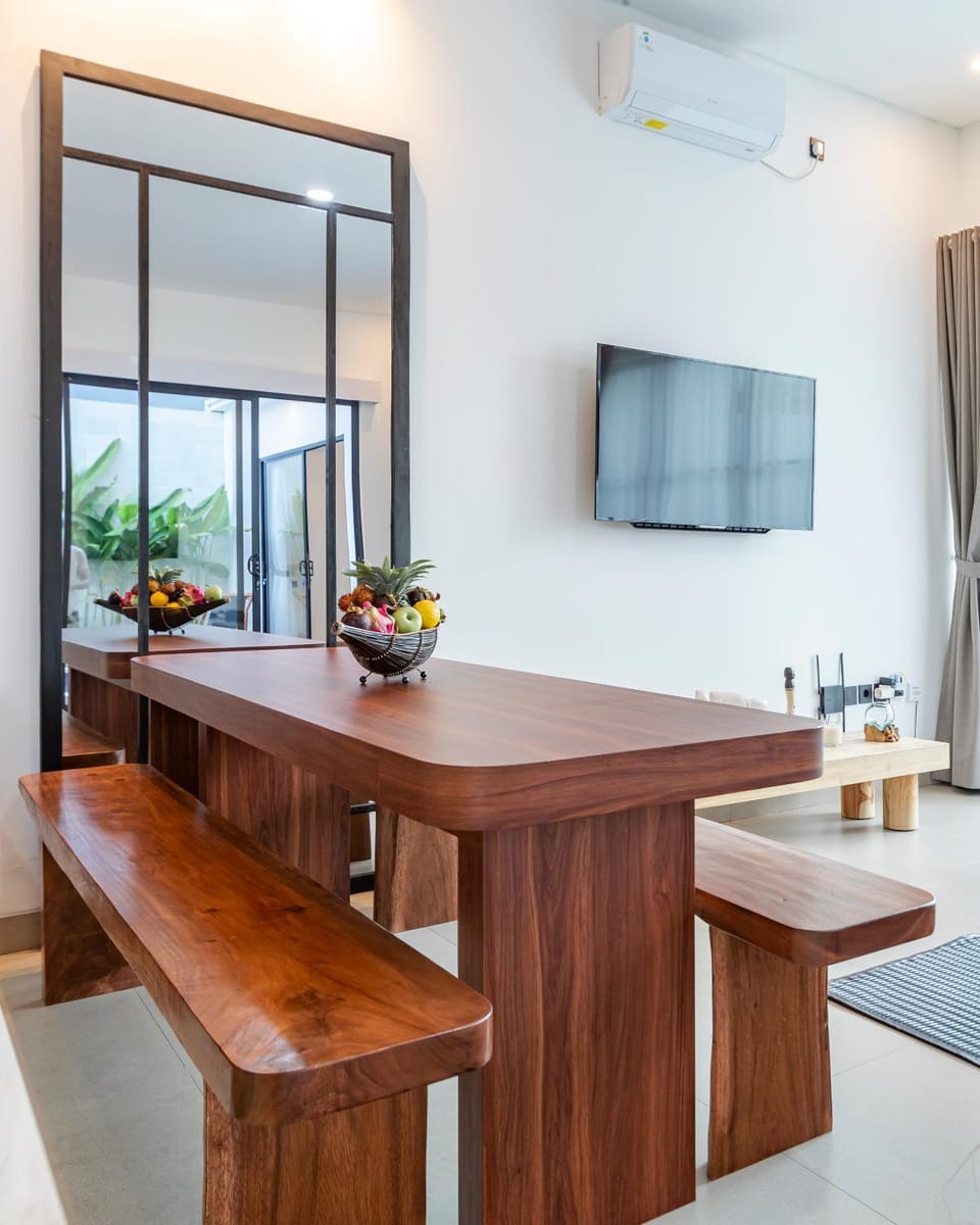TV and multimedia, Dining area