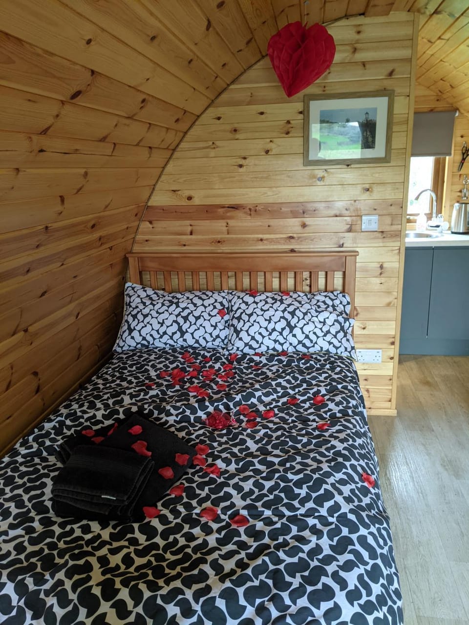 Rose Glamping pod Campground/ 
RV Resort in Northern Ireland