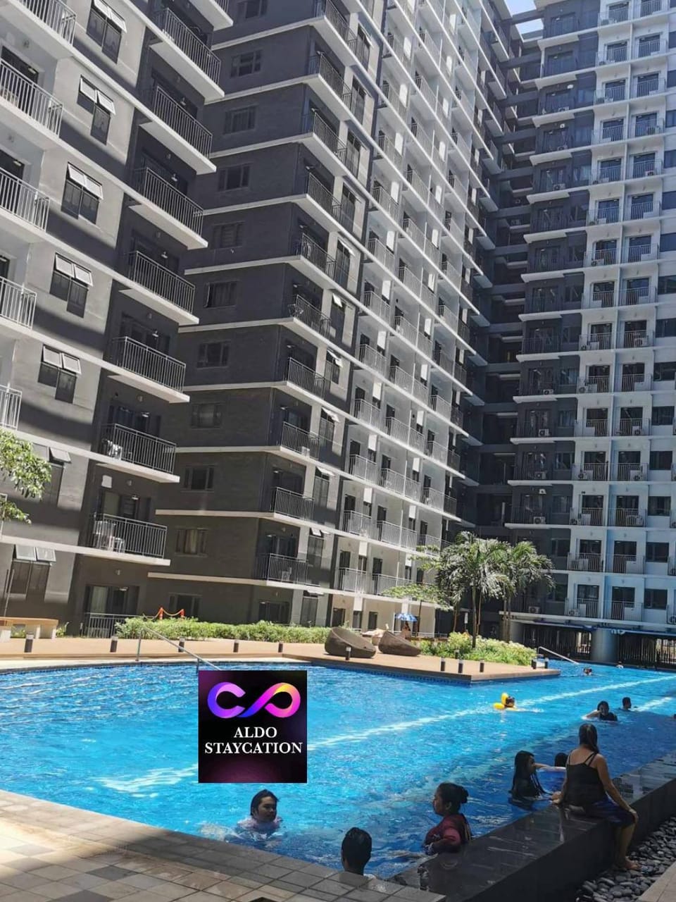 Shore 3 tower 2 mall of Asia Apartment in Pasay