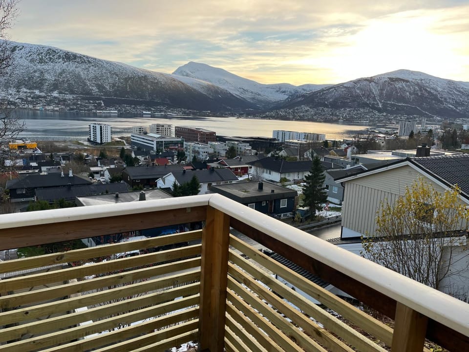 Comfort apartments with two bedrooms and beautiful view!! Apartment in Tromso