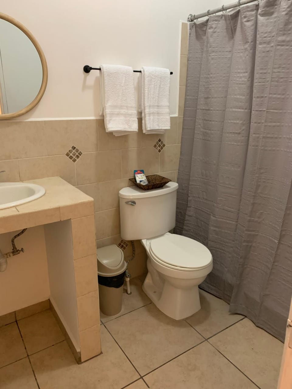 Shower, towels