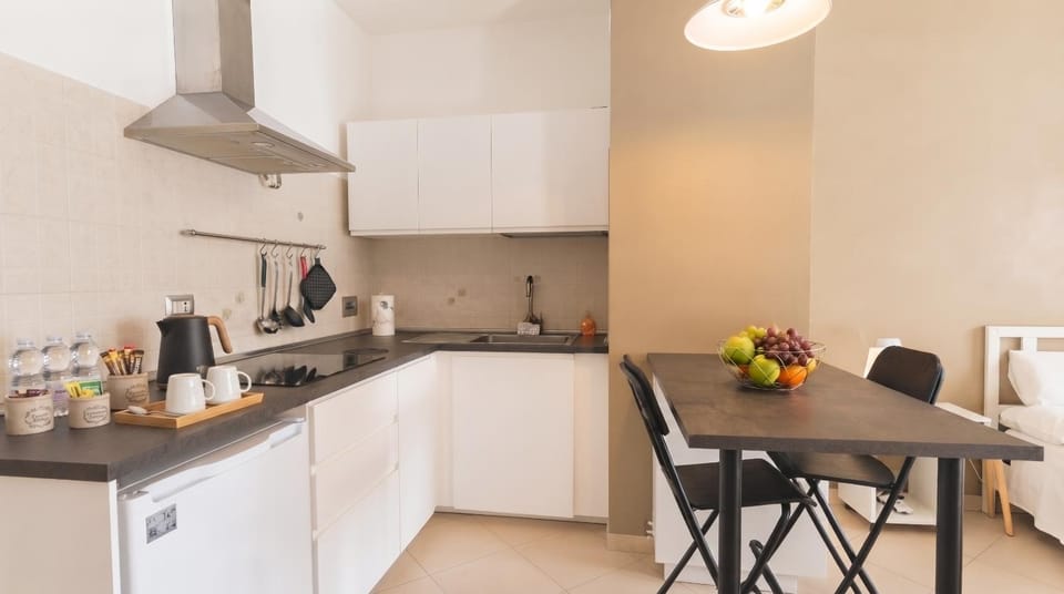 Kitchen or kitchenette, kitchen