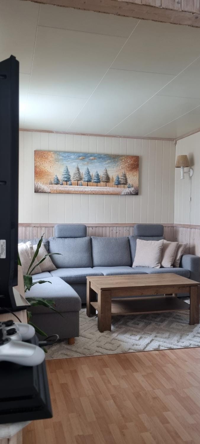 En liten hytte i Gryllefjord House in Nordland, Norway