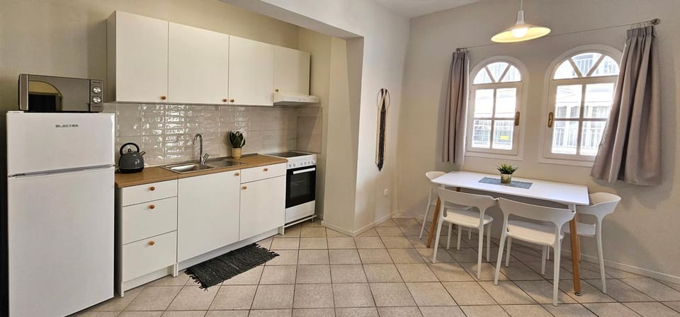 Kitchen or kitchenette, oven, stove