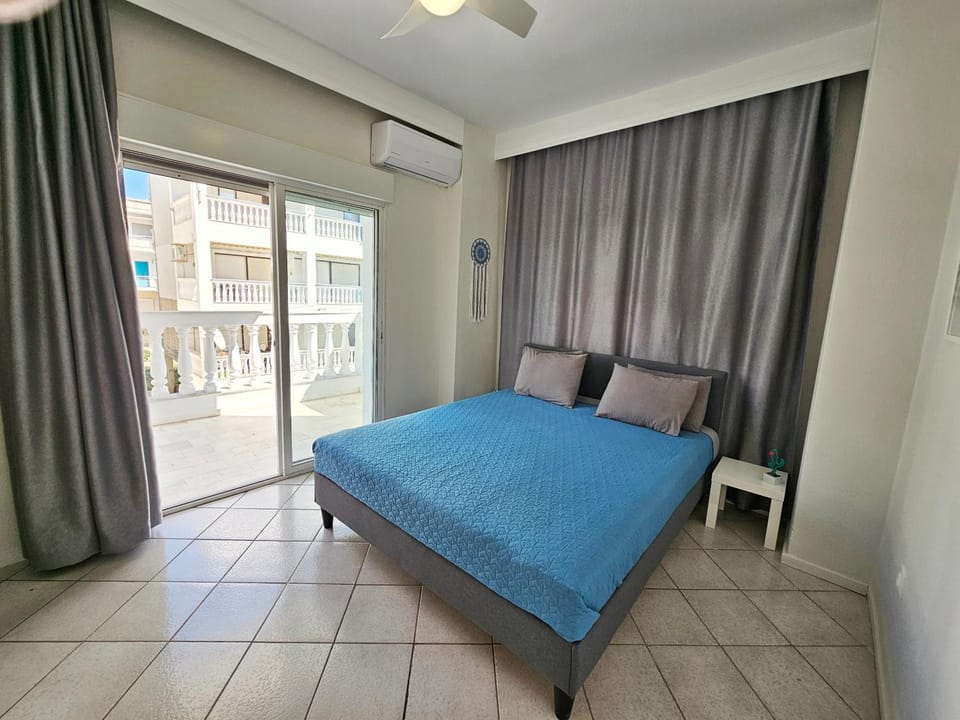 Bed, Bedroom, air conditioner