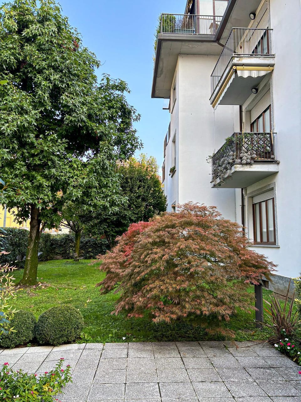 Property building, Garden, Garden view