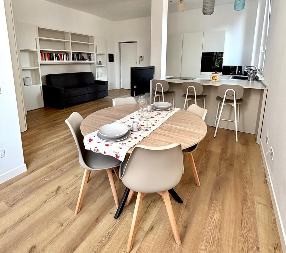 TV and multimedia, Kitchen or kitchenette, Living room, Dining area