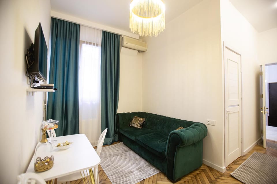 Golden Palace Apartment in Georgia
