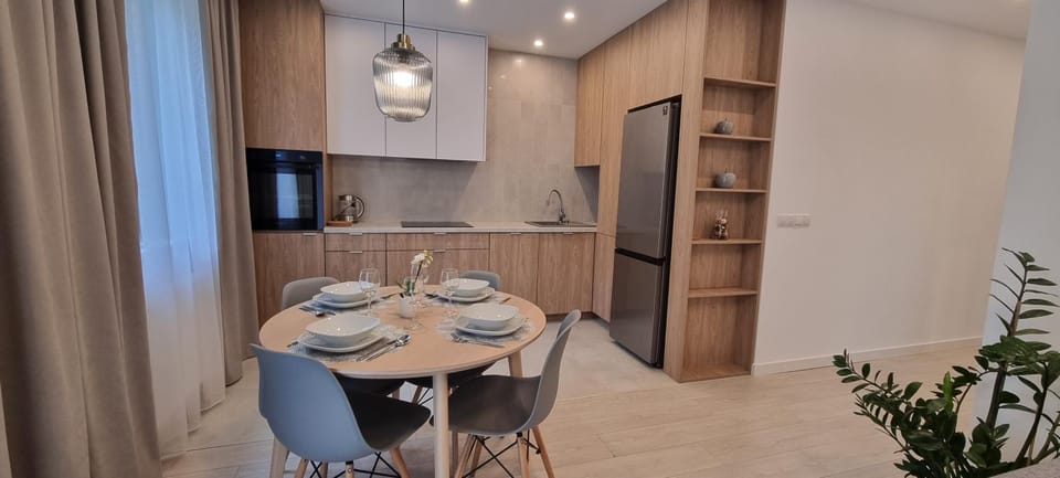 Coffee/tea facilities, Kitchen or kitchenette, Dining area