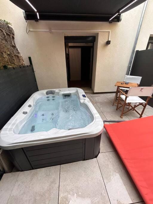 Hot Tub