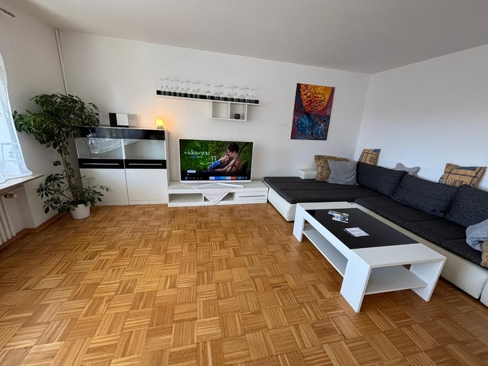 Für Handwerker und Gruppen- große Ferienwohnung mit Balkon und Terrasse Apartment in Villingen-Schwenningen