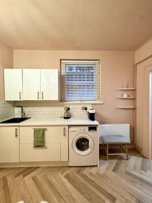 The Studio At Athol House Apartment in London Borough of Southwark