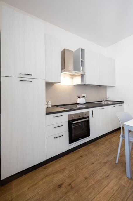 Raggio di Sole - Home for 4 Apartment in Verona
