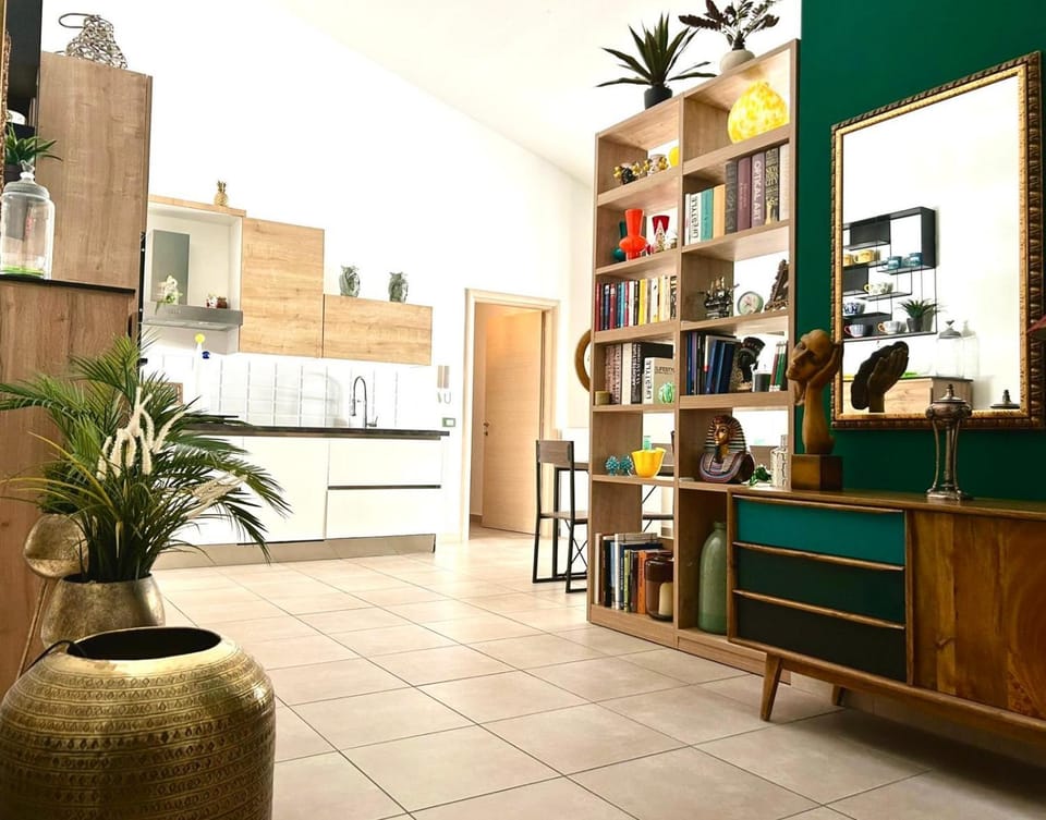 Communal lounge/ TV room, kitchen