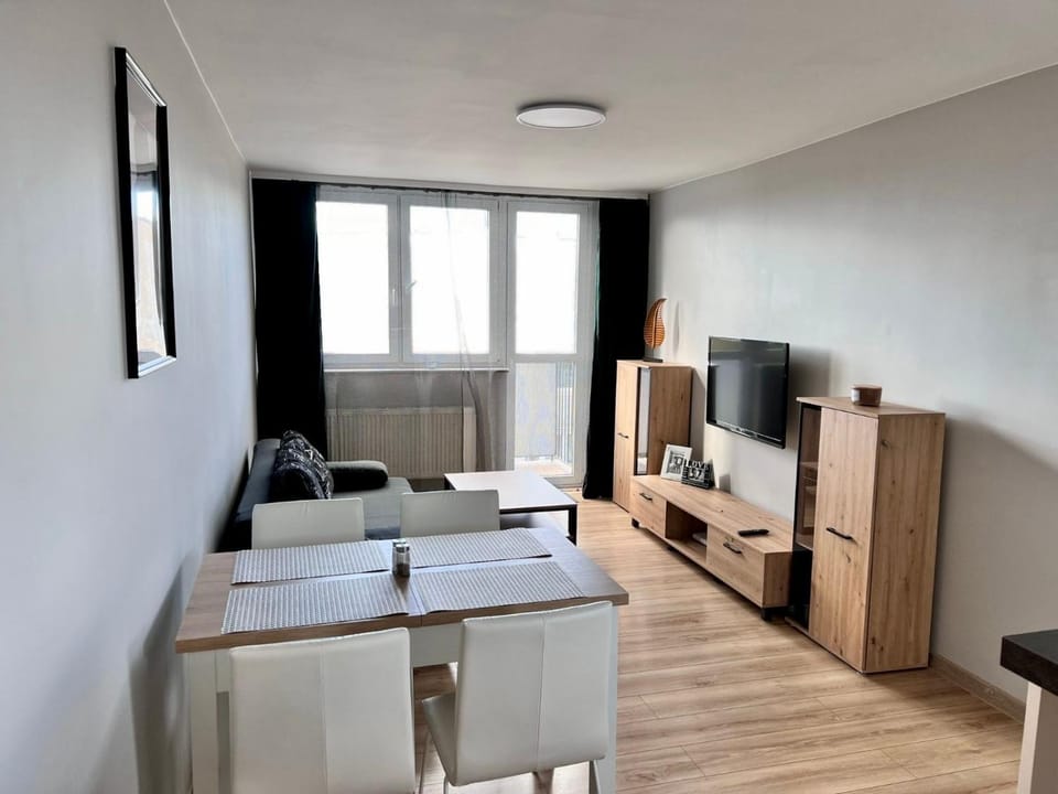 TV and multimedia, Living room, Dining area
