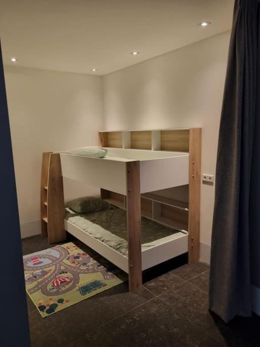 bunk bed