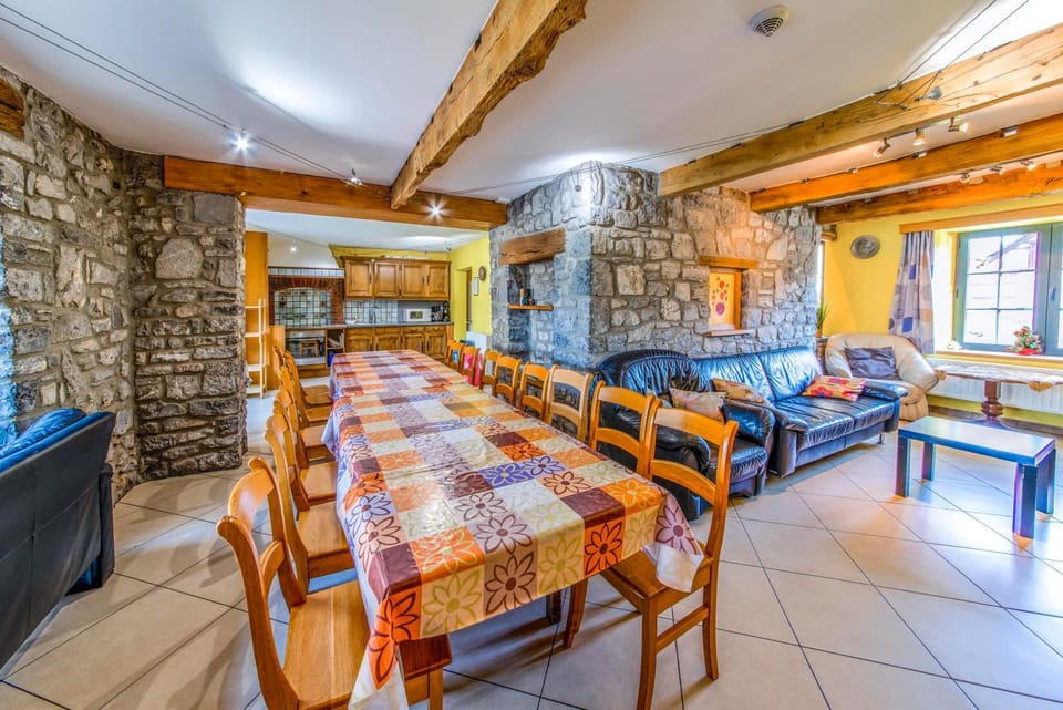 Seating area, Dining area