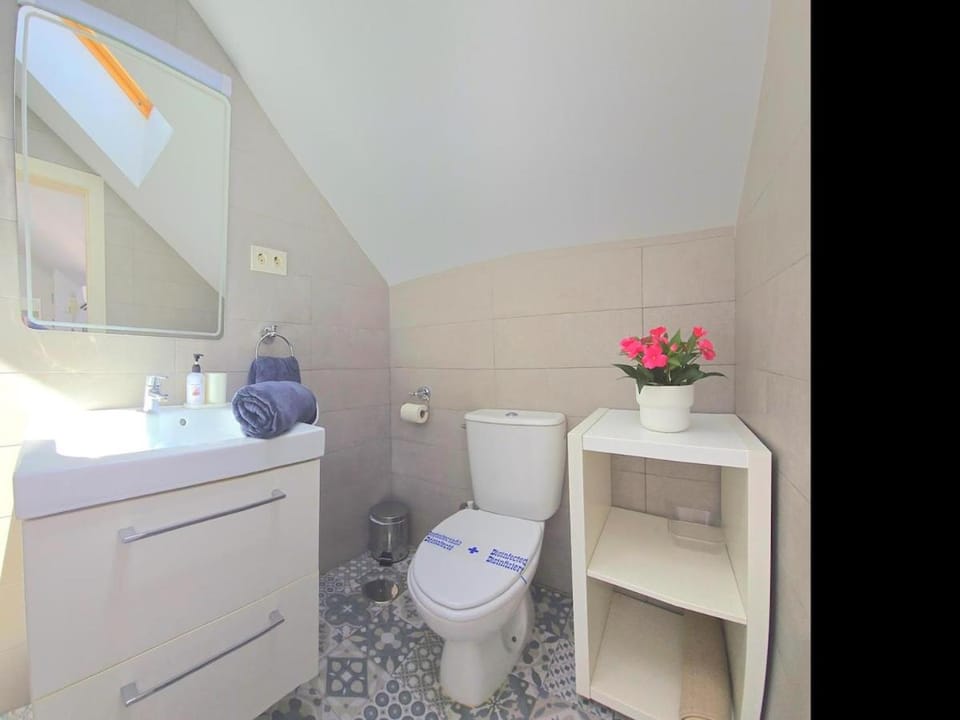 New Loft Centro Arroyo de la Miel 1-2 Pax Wi-Fi 3 Planta -No Ascensor- Apartment in Benalmadena