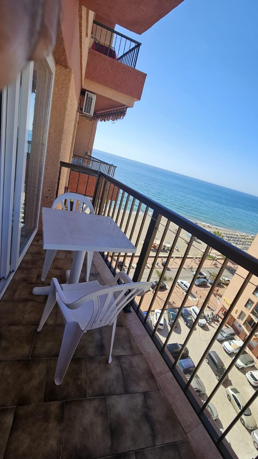 Perla 4 primera linea de playa y centrico Apartment in Fuengirola