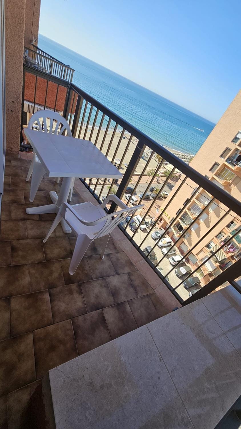 Perla 4 primera linea de playa y centrico Apartment in Fuengirola