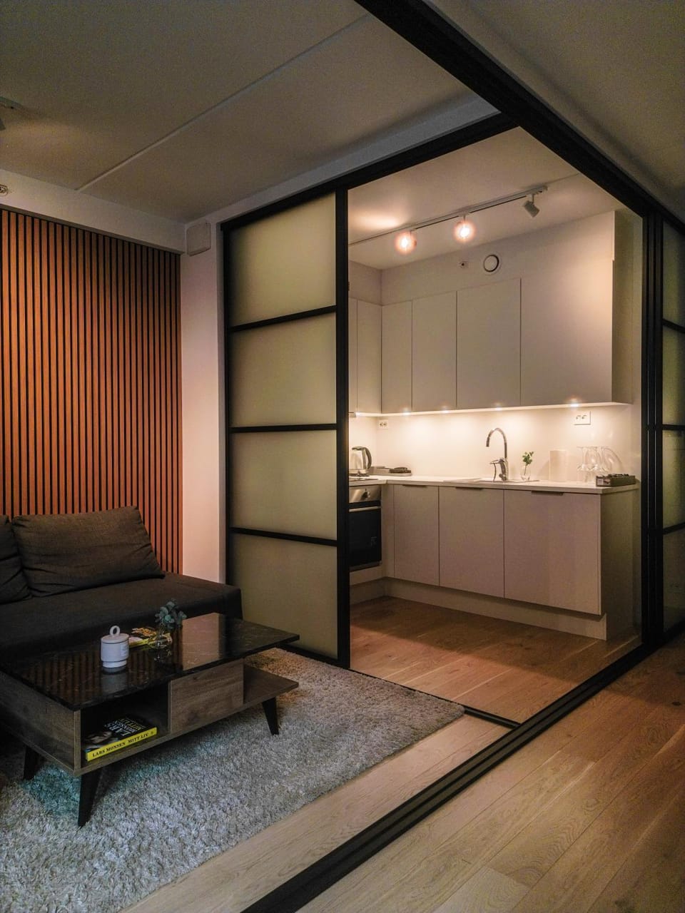 Kitchen or kitchenette, Seating area