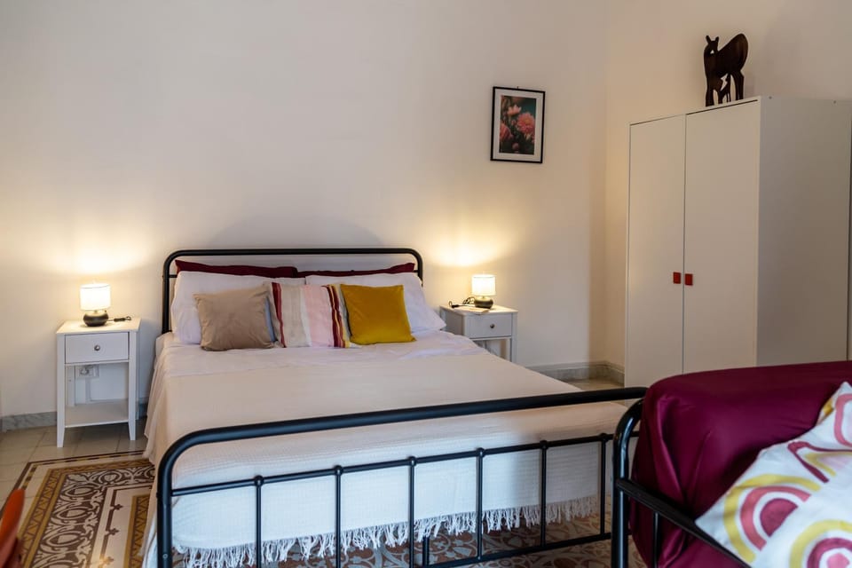 Bed, Photo of the whole room, Bedroom, wardrobe