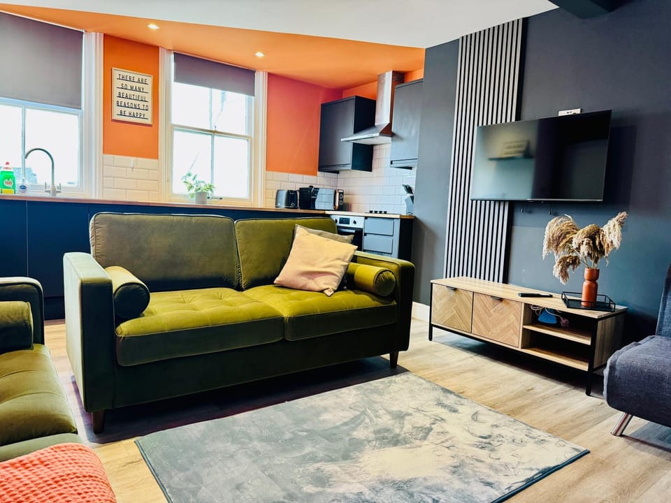 Spectacular 2 Bedroom Flat Next To Beach Sleep 9 Apartment in Hove