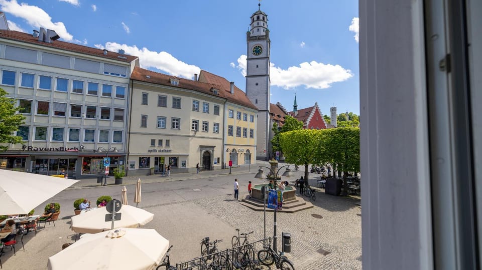 Property building, View (from property/room), City view, Street view, Area and facilities