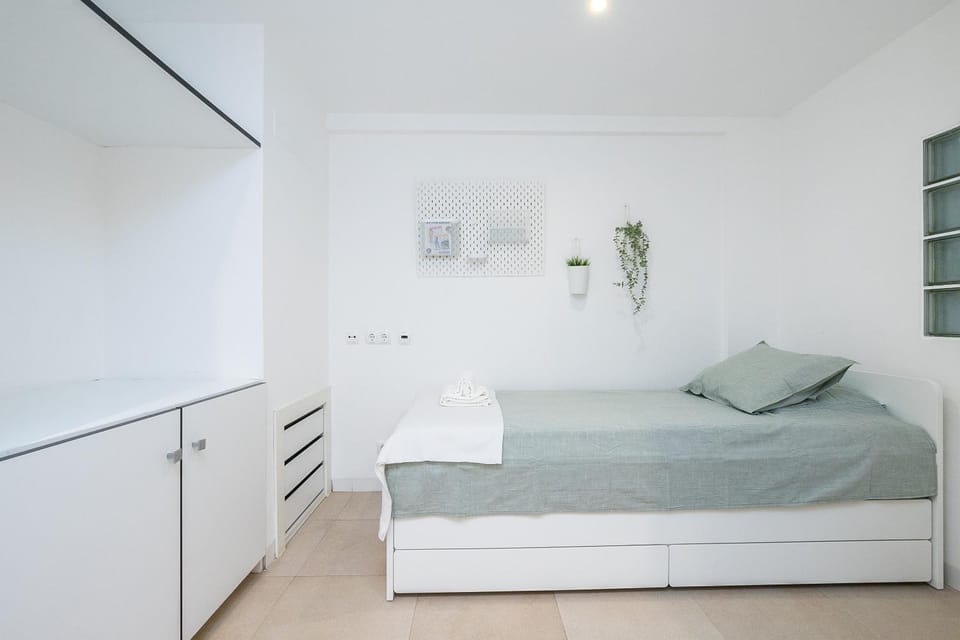 Bed, children
