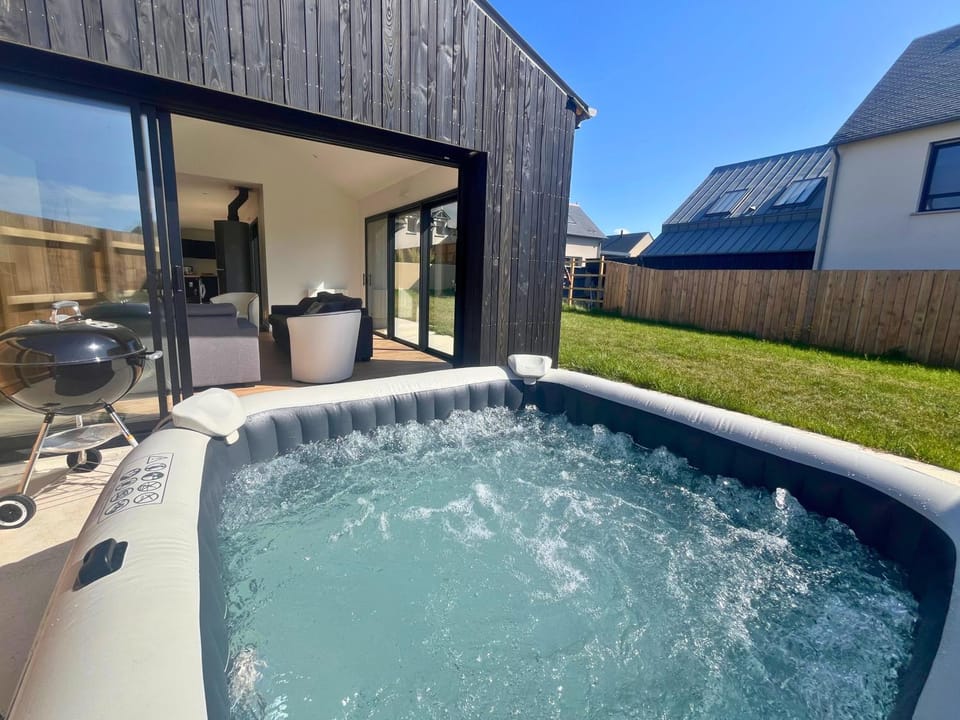 BBQ facilities, Garden, Hot Tub, Hot Tub, Living room, Garden view, Open Air Bath