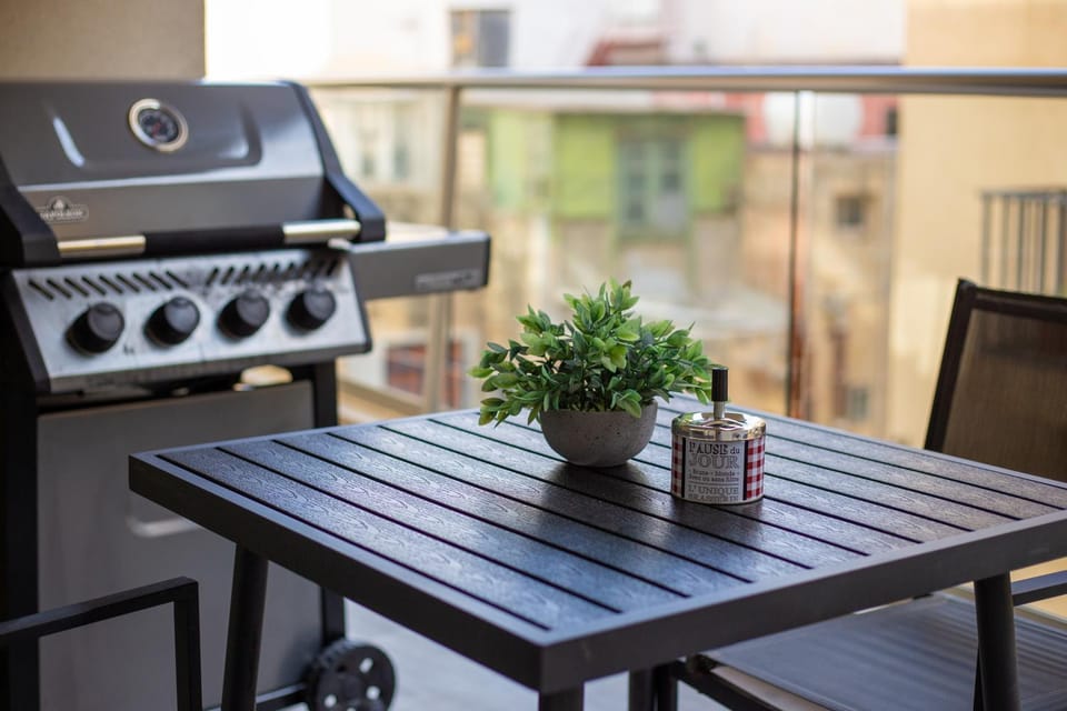 BBQ facilities, Balcony/Terrace